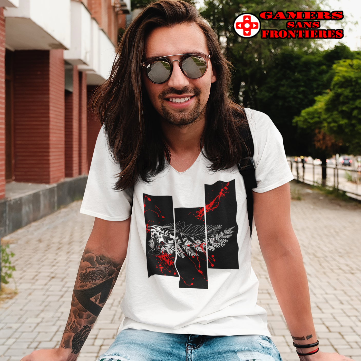 The Last of Us Men's V Tee - Moth Tattoo White