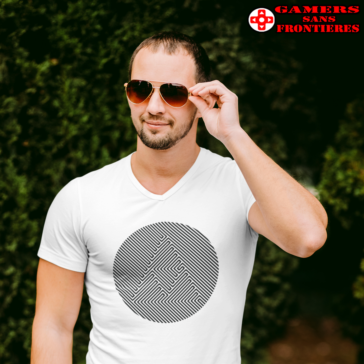 The Legend of Zelda Men's V Tee - Triforce Stealth